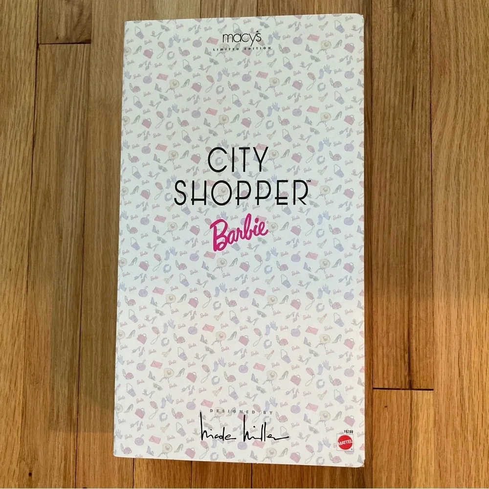 NWT Barbie City Shopper Nicole Miller Macy’s Special Ed 1996